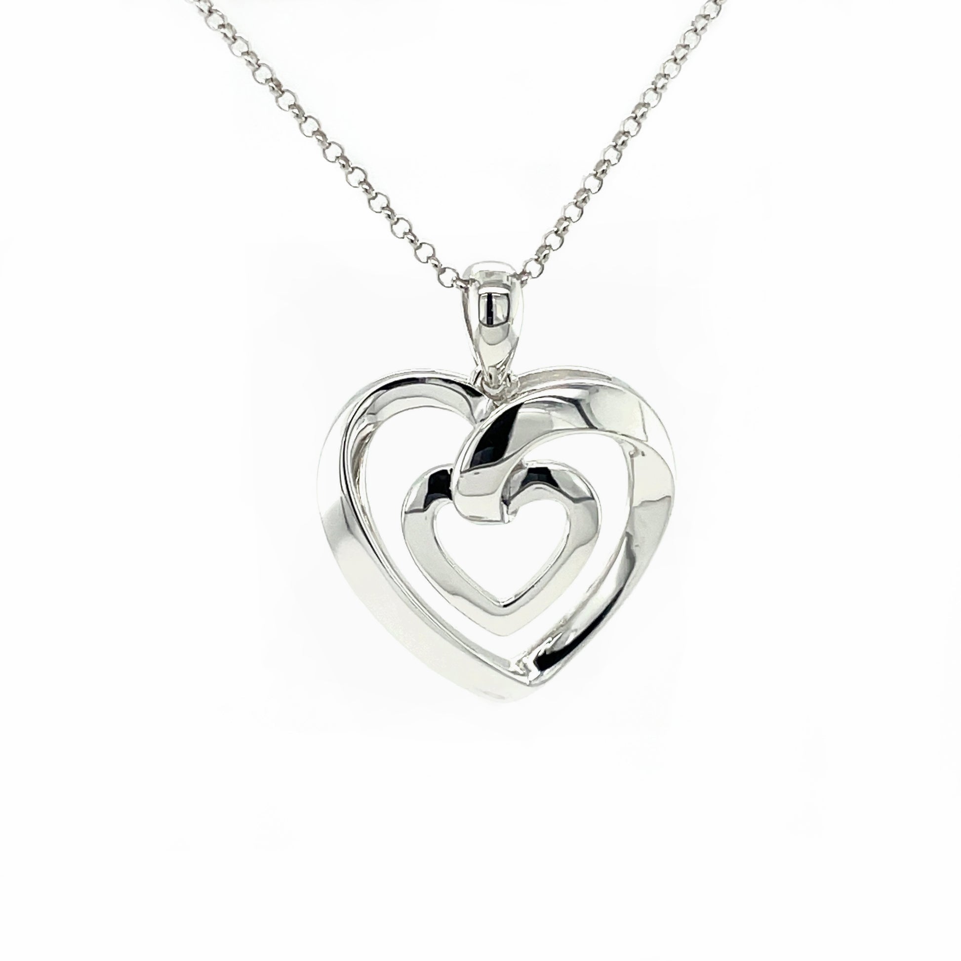 LE Platinum Plated, SS Heart Pendant w/18" Chain.